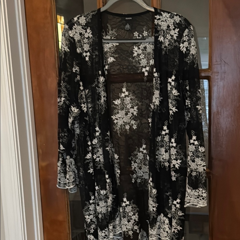Alfani Black and White Lace Kimono - Picture 4 of 4